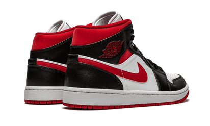 Buty Air Jordan Air Jordan 1 Mid Gym Red Black White - widok z przodu - Rozmiary EU