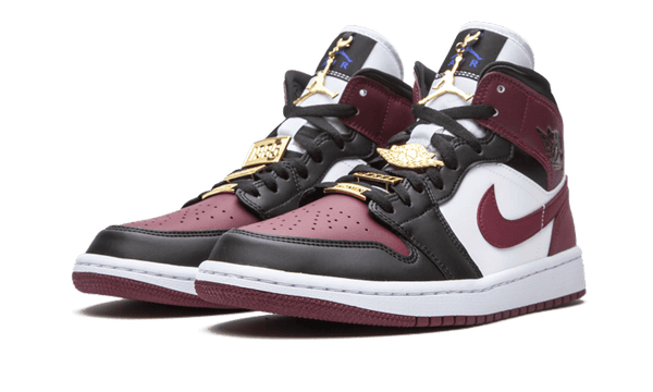 Air Jordan 1 Mid SE Black Dark Beetroot - Kup oryginalne Air Jordan 1 Mid SE Black Dark Beetroot CZ4385-016 - widok z drugiego boku - Sneakersy
