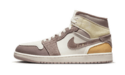 Air Jordan Air Jordan 1 Mid SE Craft Sail Taupe Haze biały-czerwony - widok główny z boku | Saturaise.com