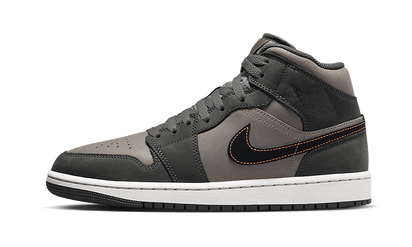 Air Jordan Air Jordan 1 Mid SE Night Stadium czarny-czerwony - widok główny z boku | Saturaise.com