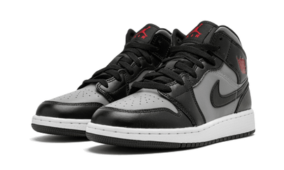 Kup oryginalne Air Jordan 1 Mid Shadow Red 554724-096 - widok z drugiego boku - Sneakersy