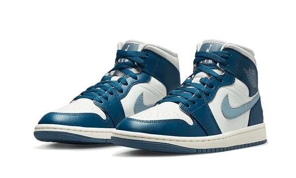 Air Jordan 1 Mid Sky J French Blue - Kup oryginalne Air Jordan 1 Mid Sky J French Blue BQ6472-414 - widok z drugiego boku - Sneakersy