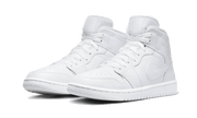 Kup oryginalne Air Jordan 1 Mid Triple White Patent Swoosh DV0991-111 - widok z drugiego boku - Sneakersy