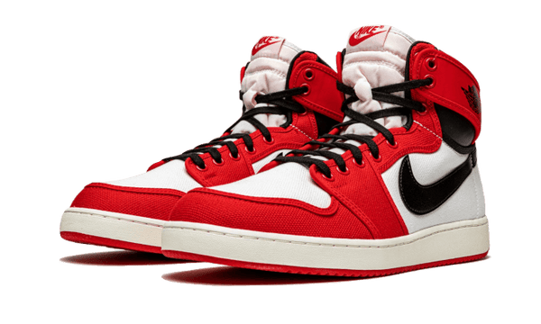 Air Jordan 1 Retro AJKO Chicago (2021) - Kup oryginalne Air Jordan 1 Retro AJKO Chicago (2021) DA9089-100 - widok z drugiego boku - Sneakersy