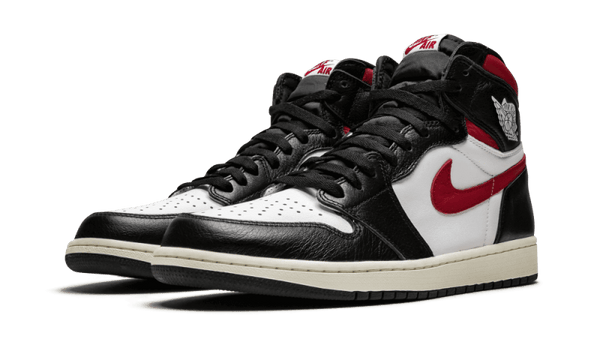 Air Jordan 1 Retro High Black Gym Red - Kup oryginalne Air Jordan 1 Retro High Black Gym Red 555088-061 - widok z drugiego boku - Sneakersy