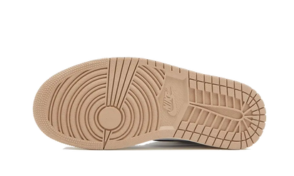 Buty Air Jordan Air Jordan 1 Retro High OG Latte - widok z przodu - Rozmiary EU