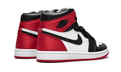 Buty Air Jordan Air Jordan 1 Retro High Satin Black Toe - widok z przodu - Rozmiary EU