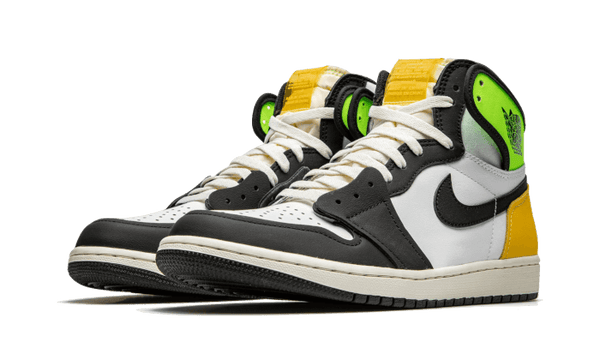 Air Jordan 1 Retro High OG Volt Gold - Kup oryginalne Air Jordan 1 Retro High OG Volt Gold 555088-118 - widok z drugiego boku - Sneakersy
