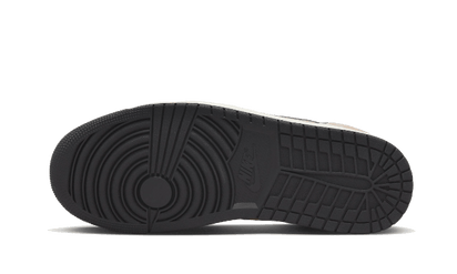 100% Oryginalne Air Jordan 1 Retro Low OG EX Coconut Milk - widok z tyłu - 825.00 PLN