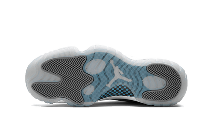 100% Oryginalne Air Jordan 11 Retro Low Cement Grey - widok z tyłu - 1475.00 PLN