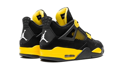 Buty Air Jordan Air Jordan 4 Retro Thunder (2023) - widok z przodu - Rozmiary EU