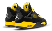 Air Jordan 4 Retro Thunder (2023) - zdjęcie 3
