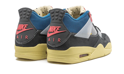 Buty Air Jordan Air Jordan 4 Retro Union Off Noir - widok z przodu - Rozmiary EU