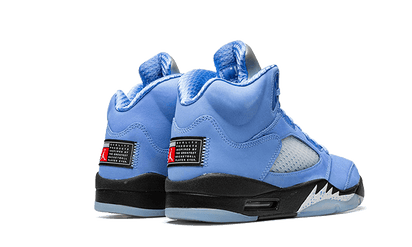 Buty Air Jordan Air Jordan 5 UNC University Blue - widok z przodu - Rozmiary EU
