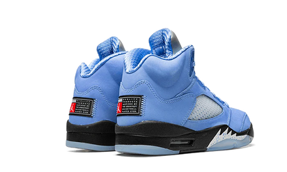 Buty Air Jordan Air Jordan 5 Retro UNC University Blue - widok z przodu - Rozmiary EU
