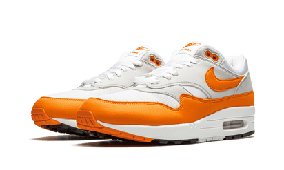 Kup oryginalne Air Max 1 Anniversary Orange (2020) DC1454-101 - widok z drugiego boku - Sneakersy