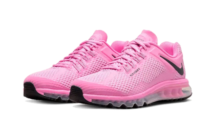 Kup oryginalne Air Max 2013 Stussy Pink DR2601-600 - widok z drugiego boku - Sneakersy