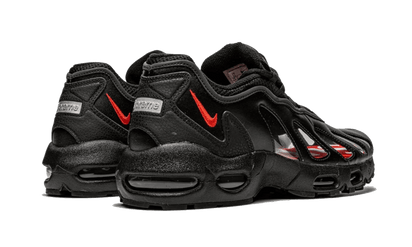 Buty Nike Air Max 96 Black Supreme - widok z przodu - Rozmiary EU