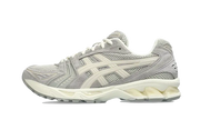 Asics Gel-Kayano 14 White Sage Smoke Grey biały-czerwony - widok główny z boku | Saturaise.com