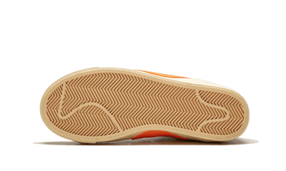 Oryginalne Nike Blazer Mid Off-White All Hallow's Eve - widok z tyłu | Saturaise