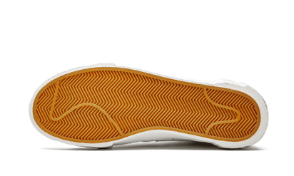 100% Oryginalne Blazer Mid Sacai White Grey - widok z tyłu - 1500.00 PLN