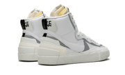 Buty Nike Blazer Mid Sacai White Grey - widok z przodu - Rozmiary EU