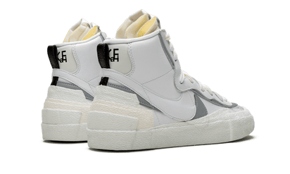 Buty Nike Blazer Mid Sacai White Grey - widok z przodu - Rozmiary EU