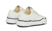 Buty Maison Mihara Yasuhiro Maison Mihara Yasuhiro Peterson OG Sole Canvas Low White - widok z przodu - Rozmiary EU