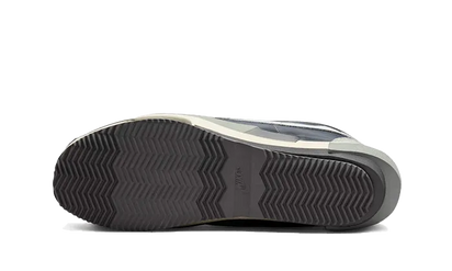 Nike Nike Cortez 4.0 Sacai Iron Grey - widok z góry - Streetwear