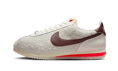 Nike Nike Cortez Light Orewood Brown biały-brązowy - widok główny z boku | Saturaise.com