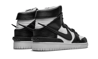 Buty Nike Dunk High Ambush Black White - widok z przodu - Rozmiary EU