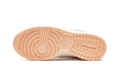 100% Oryginalne Dunk High Crimson Tint - widok z tyłu - 500.00 PLN