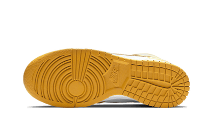 Buty Nike Dunk High Dark Sulfur - widok z przodu - Rozmiary EU