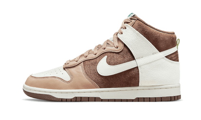 Nike Dunk High Light Chocolate biały-brązowy - widok główny z boku | Saturaise.com