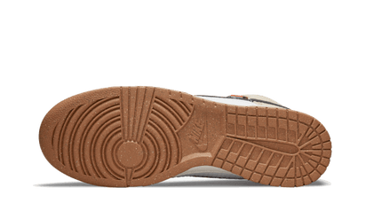 Buty Nike Dunk High Next Nature Rattan - widok z przodu - Rozmiary EU