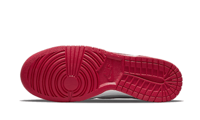 Buty Nike Dunk High University Red - widok z przodu - Rozmiary EU