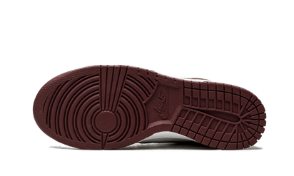 100% Oryginalne Dunk Low Bordeaux - widok z tyłu - 1125.00 PLN