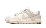 Nike Dunk Low Light Bone biały-beżowy - widok główny z boku | Saturaise.com