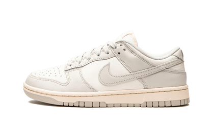 Nike Dunk Low Light Bone biały-beżowy - widok główny z boku | Saturaise.com