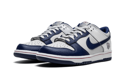 Kup oryginalne Dunk Low NBA 75th Anniversary Brooklyn Nets DD3363-001 - widok z drugiego boku - Sneakersy