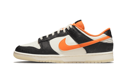 Nike Dunk Low PRM Halloween (2021) czarny-biały - widok główny z boku | Saturaise.com