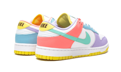 Buty Nike Dunk Low SE Easter - widok z przodu - Rozmiary EU