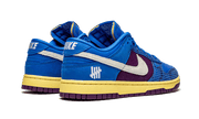 Buty Nike Dunk Low Undefeated 5 On It - widok z przodu - Rozmiary EU