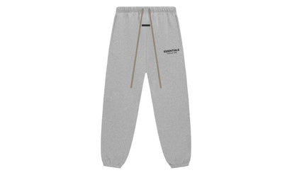 Essentials Fear of God Essentials Fleece Essential Sweatpant Light Heather Gray szary - widok główny z boku | Saturaise.com