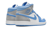 Buty Air Jordan Air Jordan 1 Mid University Blue Grey - widok z przodu - Rozmiary EU