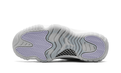 100% Oryginalne Air Jordan 11 Retro Low Pure Violet - widok z tyłu - 1330.00 PLN