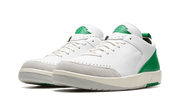 Kup oryginalne Air Jordan 2 Low SE Nina Chanel Malachite - widok z drugiego boku - Sneakersy