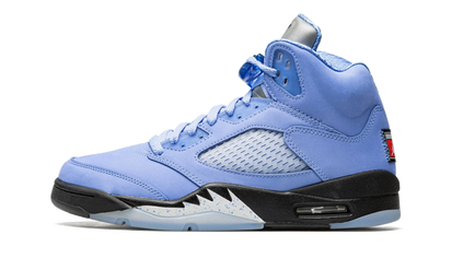 Air Jordan Air Jordan 5 Retro UNC University Blue niebiesko-biały - widok główny z boku | Saturaise.com