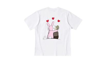 KAWS x Uniqlo Warhol UT Graphic 476350 T-shirt White - widok główny z boku - Kolekcjonerska figurka