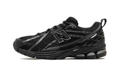 New Balance 1906R Black Grey czarny-szary - widok główny z boku | Saturaise.com